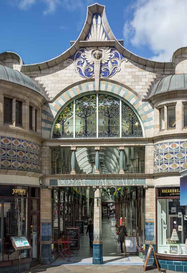 Royal Arcade entrance from Back of the Inns